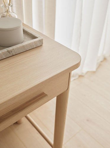 OMM fésülködőasztal