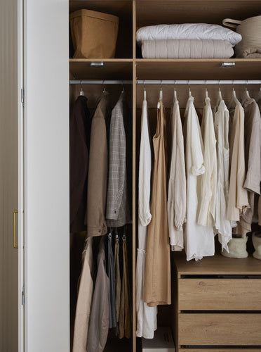 Stor cabinet system - presets 200x240 Stor interior COMFORT handle short rounded body front ruhásszekrény, tölgy homok bézs