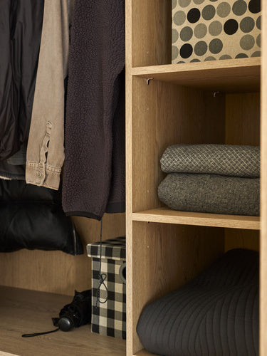 Stor cabinet system - presets 140x240 Stor interior COMFORT handle short rounded body front ruhásszekrény, tölgy homok bézs