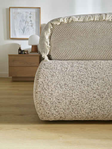 Nuva kárpitozott ágy 140×200, ágyneműtartóval, normál fejtámlával