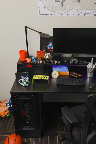 Young Users Next gamer íróasztal-toldat világítással