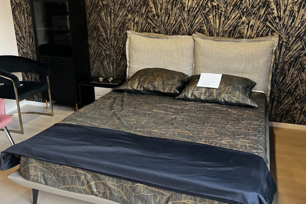 Forli ágy éjjeliszekrénnyel